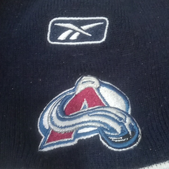 Colorado Avalanche toque - Picture 2 of 3